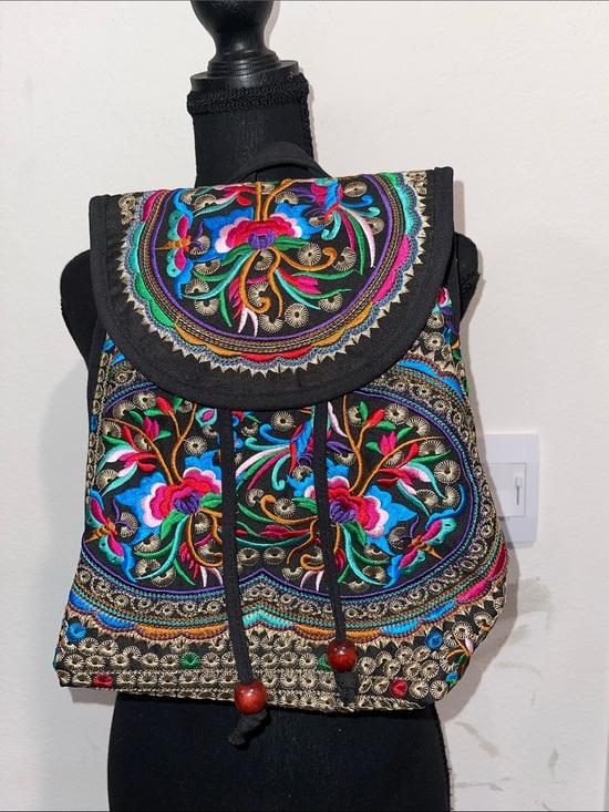 Handbags - Embroidered Floral Black Drawstring Backpack